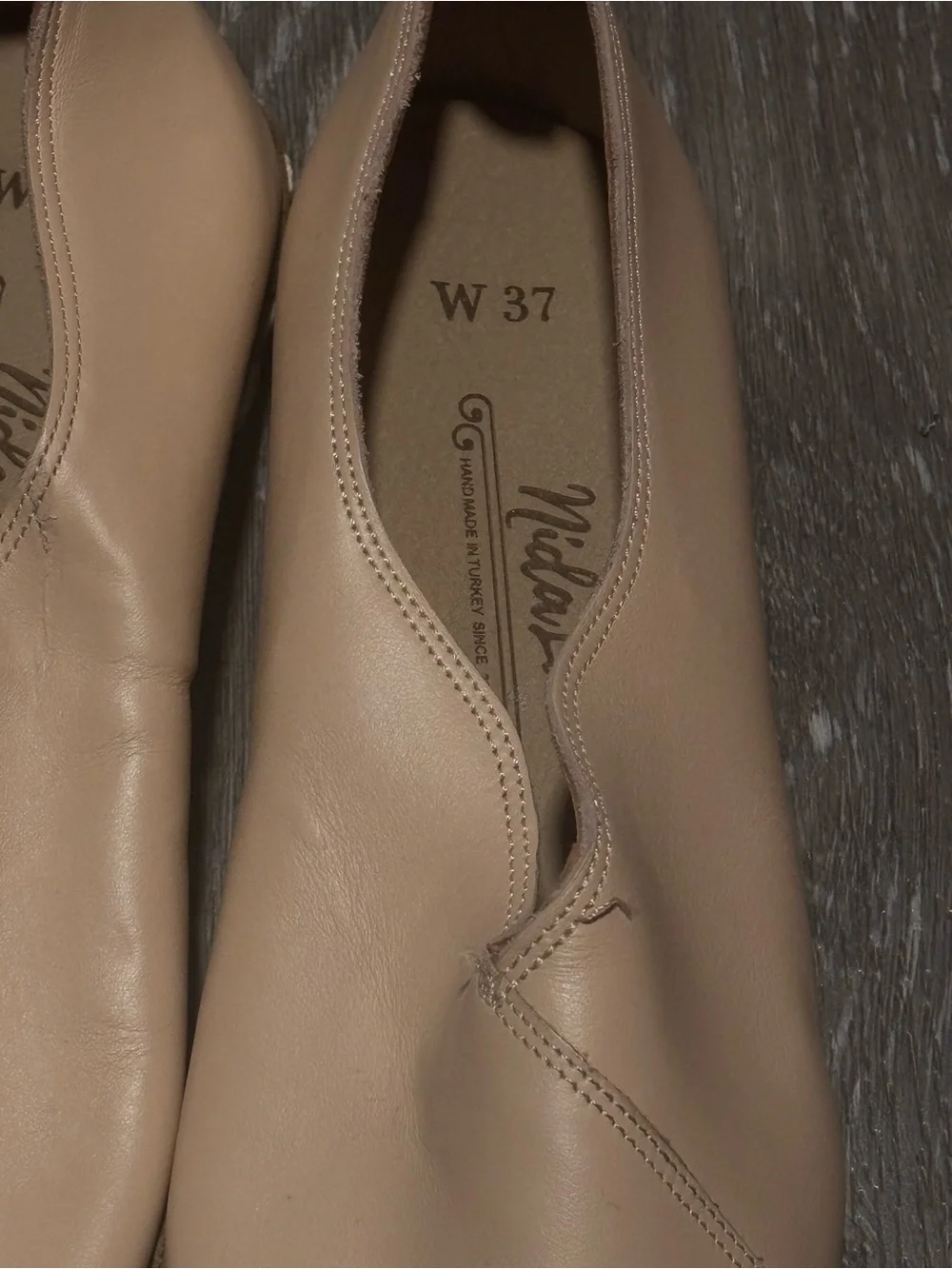 N/A comfortable beige